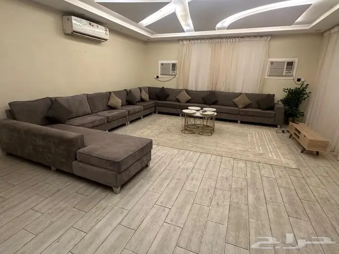 كنب للبيع 5 8 0