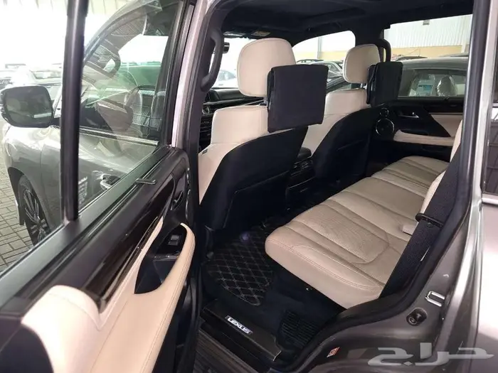لكزس 570 LX موديل 2017 سعودي 8