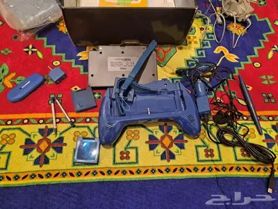 جهاز 3DS الأصلي ازرق مع كامل أغراضه مستعمل للبيع 5