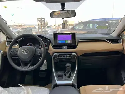 تويوتا راف فور LE دفع امامي بنزين 2025 13