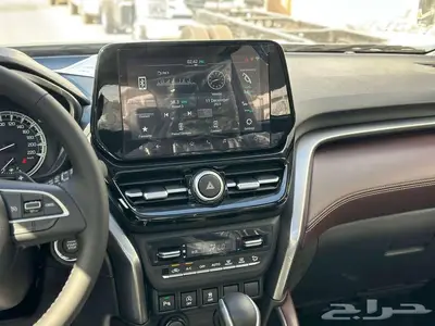 تويوتا اوربان 2025 فل كامل GLX بالنقد والتقسيط 15