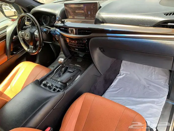 لكزس LX570 سبورت موديل 2018 فل كامل 15