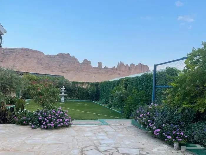 أرض للبيع في قصور ال مقبل موقع مميز 2