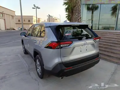 تويوتا راف فور LE بنزين دفع رباعي 2025 9