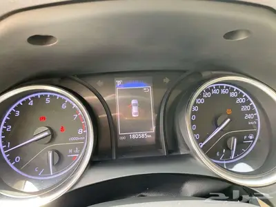 تويوتا كامري LE ازرق 2019 11