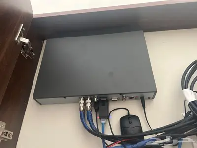 كميرات عدد 4 مع جهاز التسجيل (1300)ريال 1