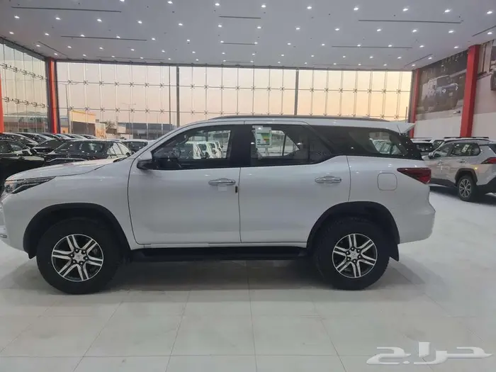 فورشنر 6 سلندر VX1 بتزين موديل 2025 6