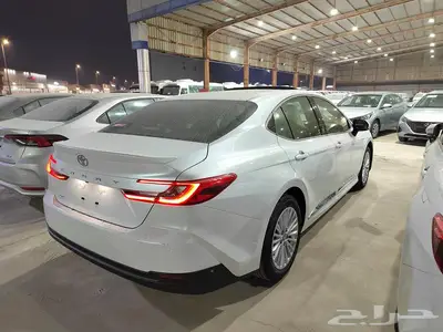 كامري 2.5 بنزين LE نص فل سعودي كاش واقساط 2025 14