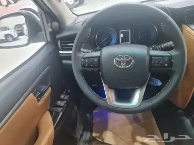 فورشنر 6 سلندر VX1 بتزين موديل 2025 14