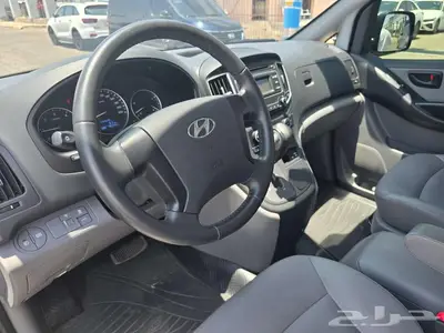 ستاركس H1 ديزل 2020 بطاقة جمركية 9 مقاعد استيراد كوريا 17