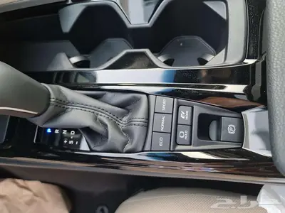 تويوتا كامري LEهايبرد موديل 2025 24