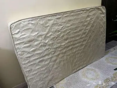 اغراض منزلية برادة ومرتبة نفر ونص. 1