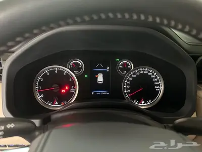 تايوتا لاندكروزر جي اكس ار L4 موديل 2024 9