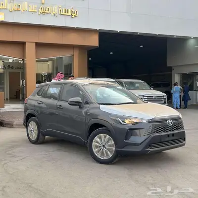 تويوتا كورولا كروس ستاندر 2025 1