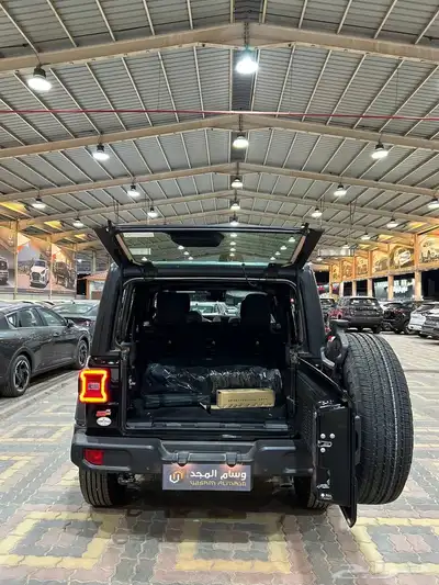 عرض خاص جيب رانجلر سبورت موديل 2024السعر 182500 6