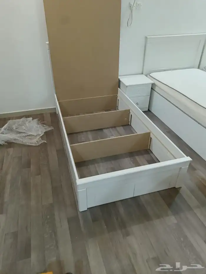 تفصيل ديكورات وطاولات 3
