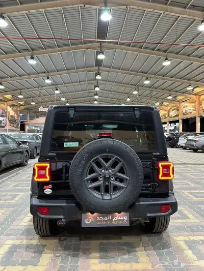 عرض خاص جيب رانجلر سبورت موديل 2024السعر 182500 5