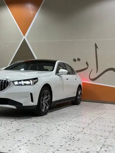 بي ام دبليو 520i 2024 . رصد الفخامة 5