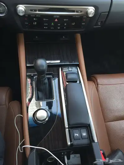للبيع لكززس gs350 موديل 2013 9