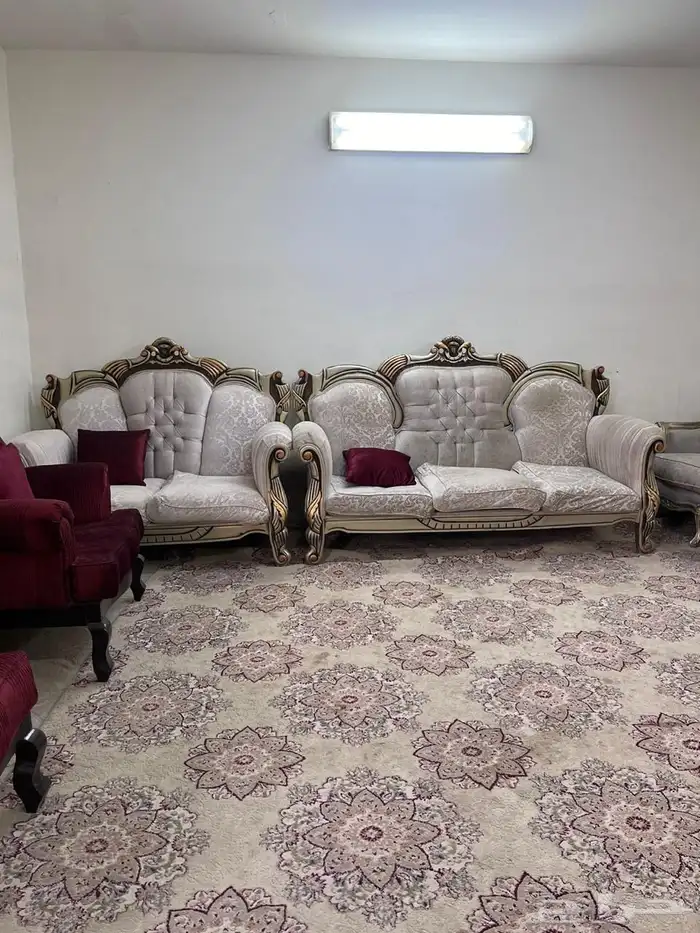 2 كنب مجلس فاخر للبيع 0