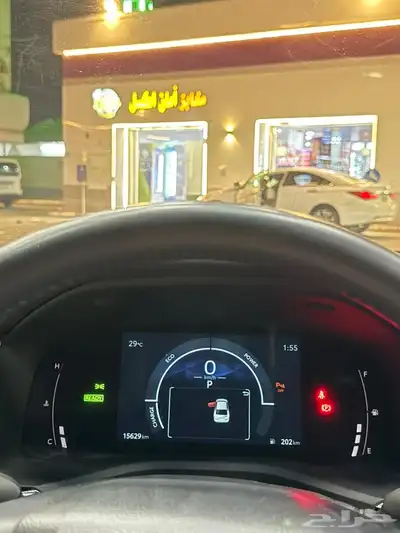 كامري 25 LE هايبرد 18