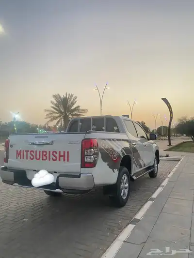 ميتسوبيشي L200 2023 5