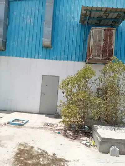 مستودع للتقبيل حي الفيصلية بين شارع العميد و شارع الشقراء 1