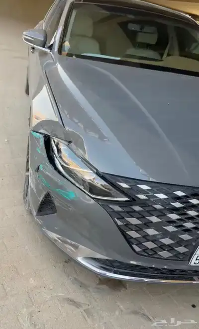 ازيرا 2023 ( فئة ميد تحت الفل على طول ) ممشى 36 الف 8