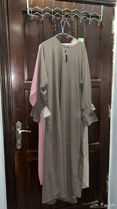 السلام عليكم اعرض لكم عبايات 1