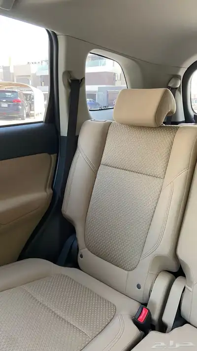 متسوبيشي اوتلاندر 17