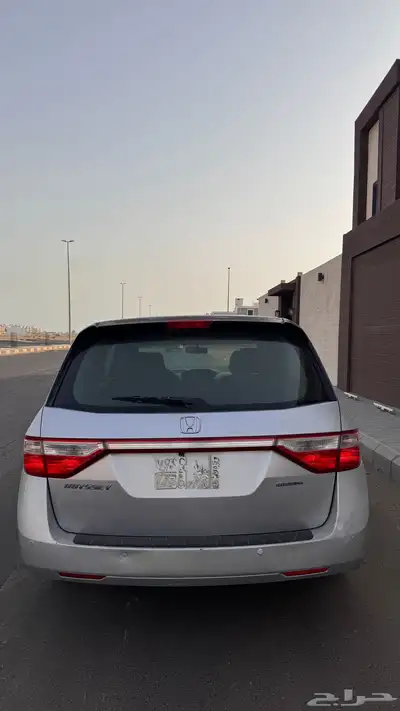 للبيع هوندا أوديسي 2011 8