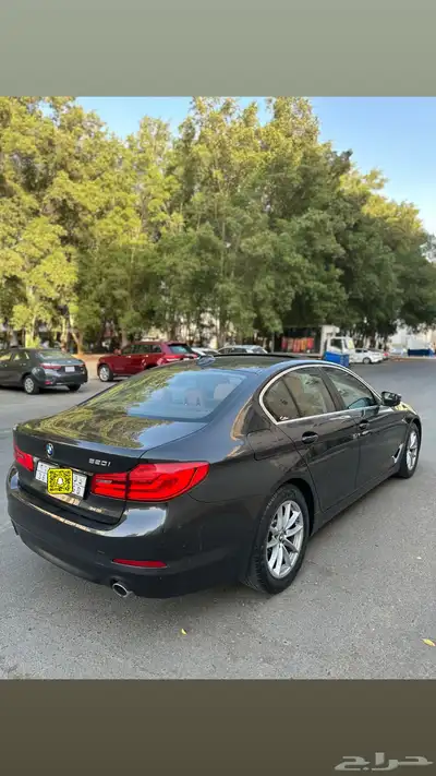 بي ام دبليو i520 الفئة الخامسة 2020 1