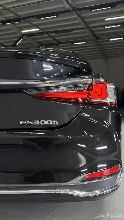 لكزس es300h 2020 اسود 4