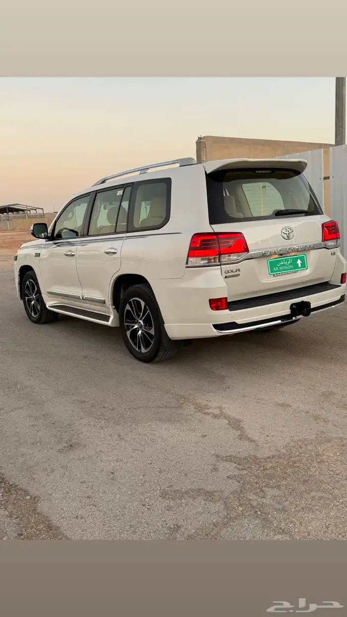 جيب لاندكروزر الرياض 1