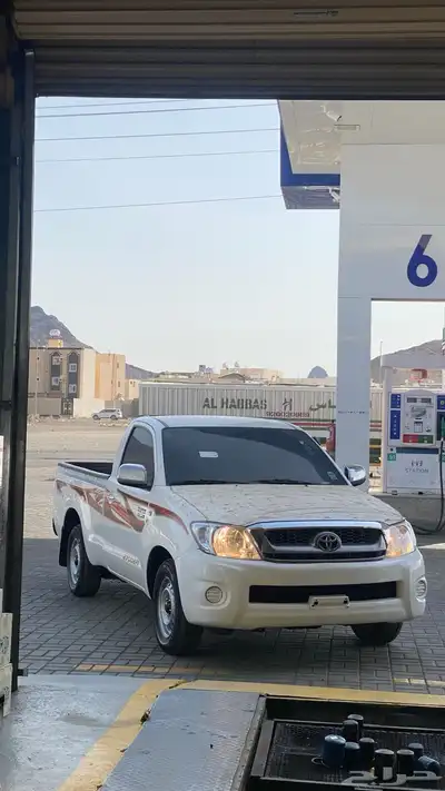 هيلكس 2011 4