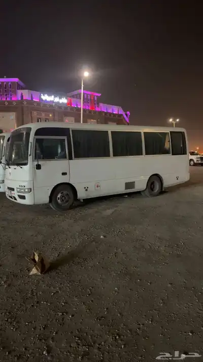 باص 30 راكب نيسان ديزل الباص طيب ماشي تقريبا  370 الف 0