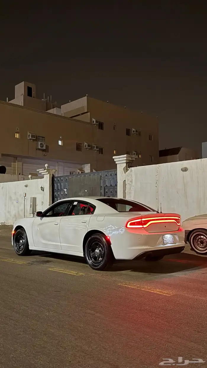 (مباعة)تشارجر بوليسي اصلي2019 1