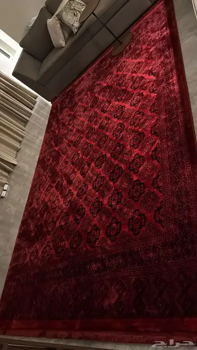 سجادة حمراء تصميم عصري 0