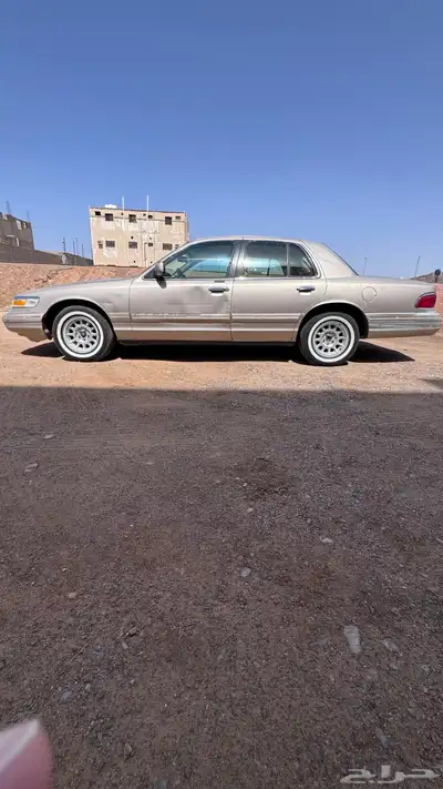 للبيع. فورد قراند ماركيز 1997 4