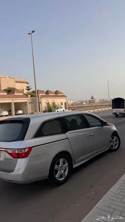 للبيع هوندا أوديسي 2011 7