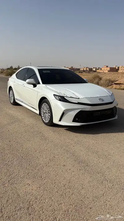 للبيع كامري 2025 فل كامل نظيفه 2