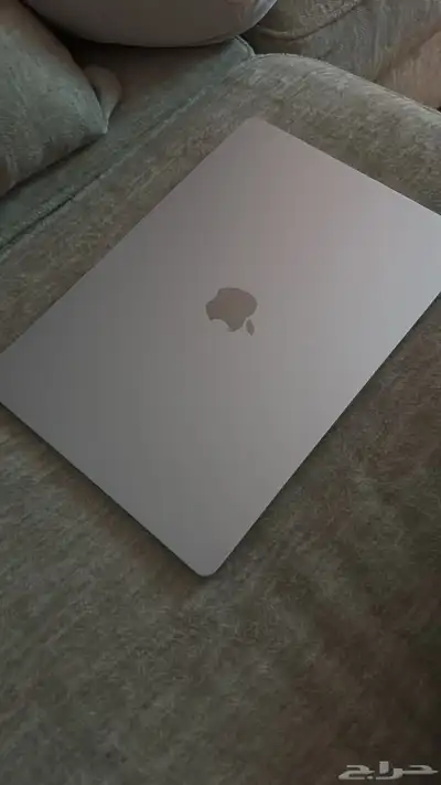 MacBook Air m4 شاشه 15 إنش هاردسك 512 0