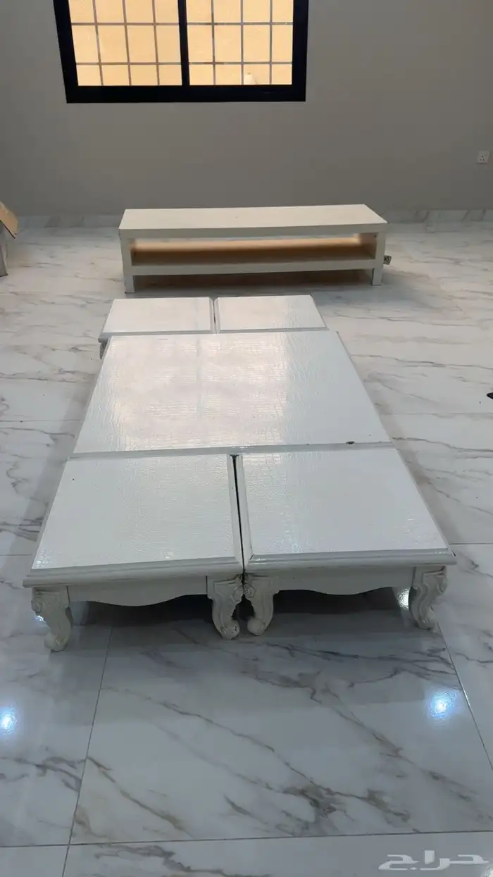 طاولات نضيفه للبيع 0