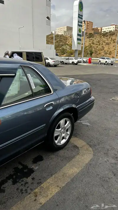 فورد فكتوريا نظظيف 1