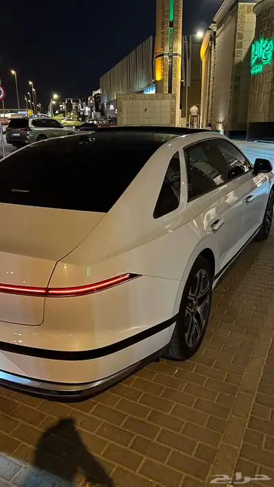 ازيرا 2024 بريميوم شبه اصفار 0