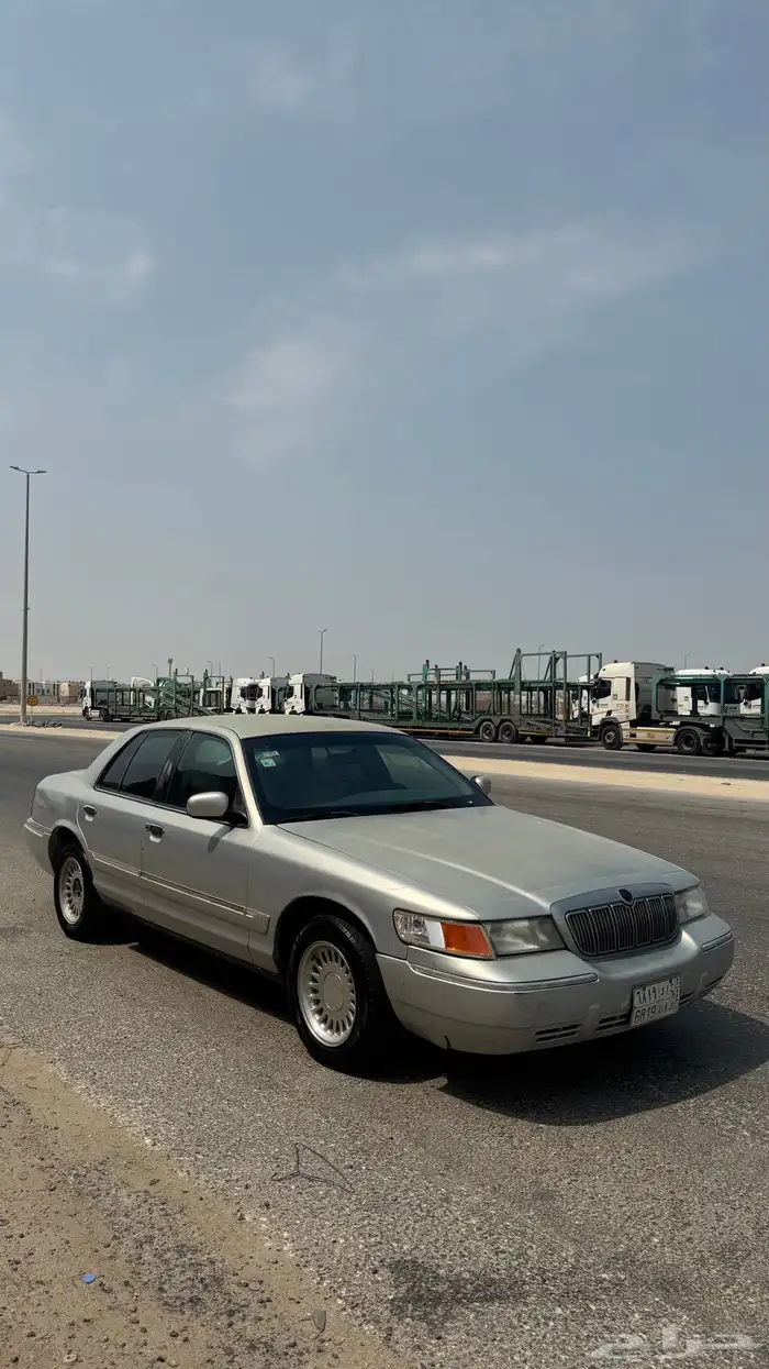 فورد قراند ماركيز 2000 0