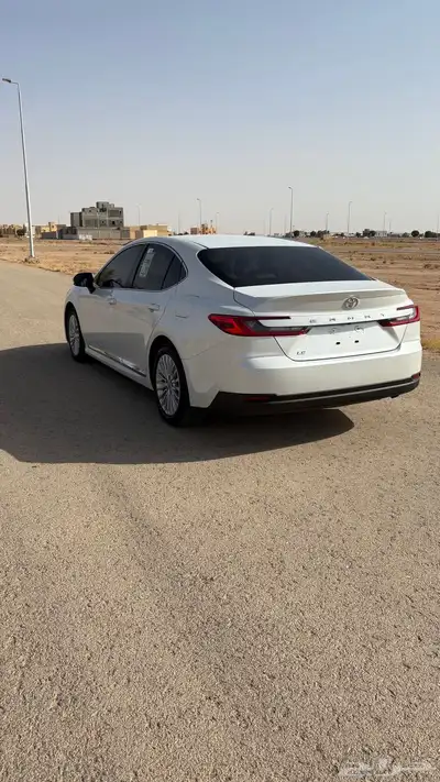 للبيع كامري 2025 فل كامل نظيفه 5