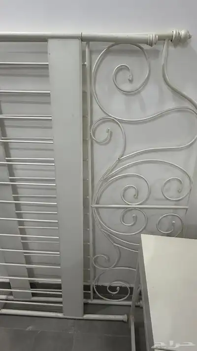 سرير ايكيا مقاس 160 للبيع 0