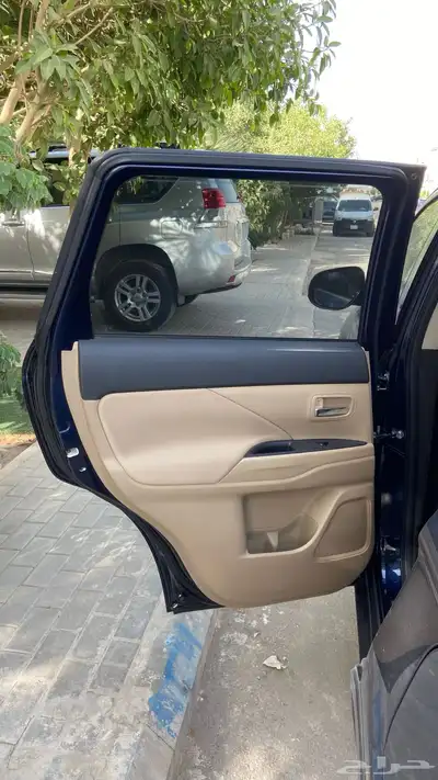 متسوبيشي اوتلاندر 15