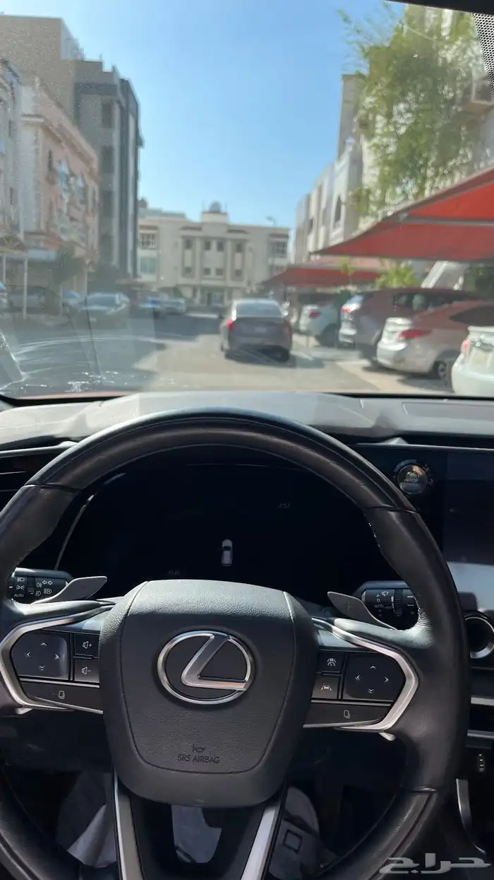 لكزس RX 2023 (BB) شبه جديد 7